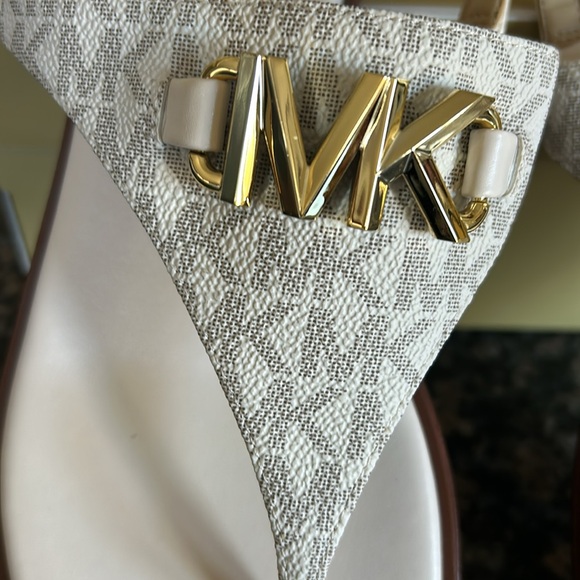 MICHAEL MICHAEL KORS REED FLAT THONG SANDALS SIZE 8M NWT - Picture 3 of 6